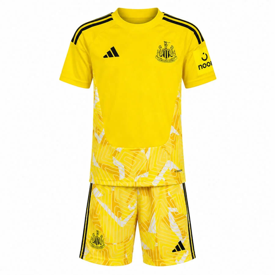 Newcastle United GK Kit Including Socks
